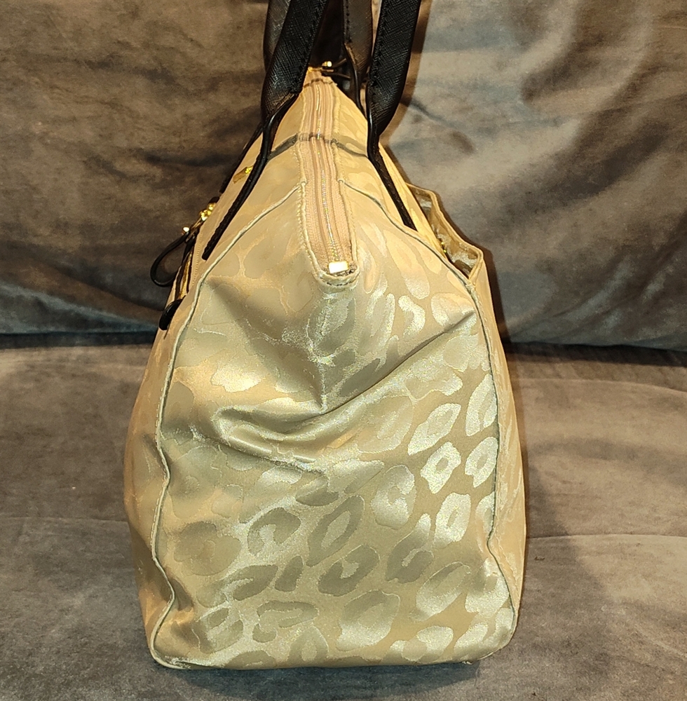 MICHAEL KORS KELSEY GOLD NYLON LEOPARD PRINT & BLACK LEATHER MEDIUM TOTE BAG - Picture 8 of 16